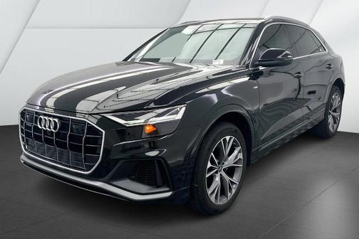 2022 Audi Q8 55 Premium Plus