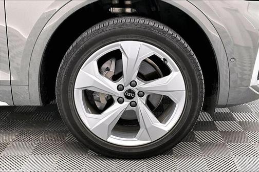 2023 Audi Q5 45 S line Prestige