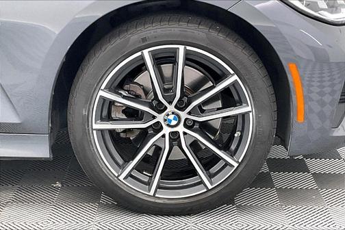 2022 BMW 330 i xDrive