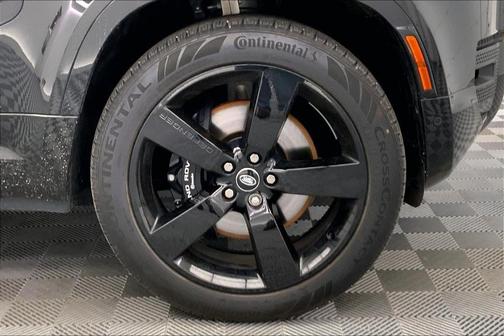 2025 Land Rover Defender P525 V8