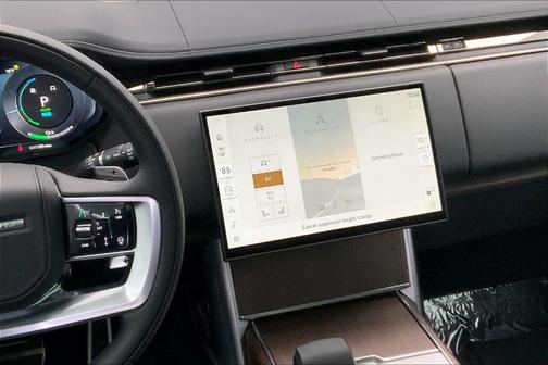 2025 Land Rover Range Rover P550e SE