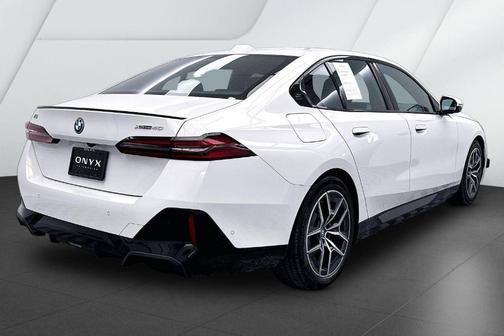 2025 BMW i5 xDrive40