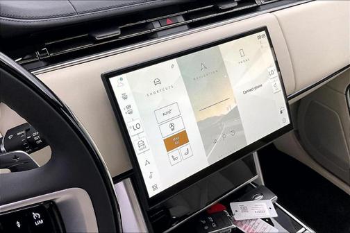2025 Land Rover Range Rover P530 SE