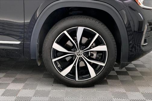 2024 Volkswagen Atlas Cross Sport 2.0T SEL Premium R-Line