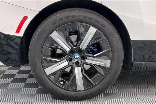 2024 BMW iX xDrive50