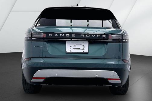 Giola Green 2026 Land Rover Range Rover Velar P250 S
