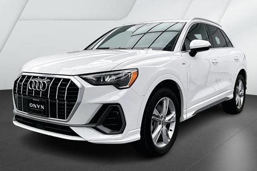 2021 Audi Q3 45 S line Premium