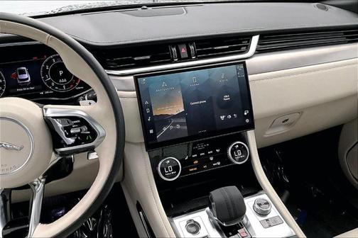 2024 Jaguar F-PACE P250 R-Dynamic S