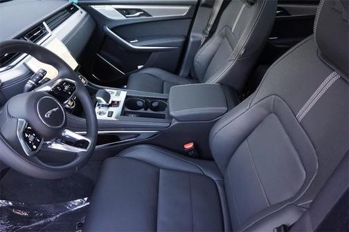 2025 Jaguar F-PACE P400 R-Dynamic S