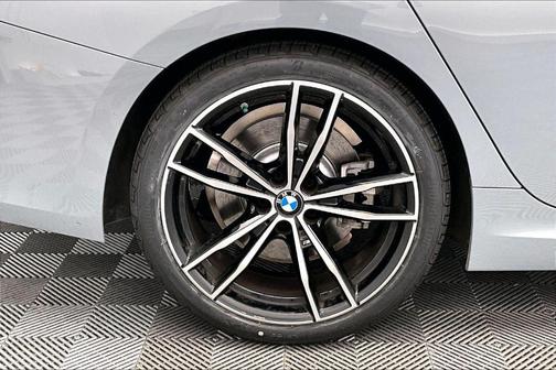 2023 BMW 330 i xDrive