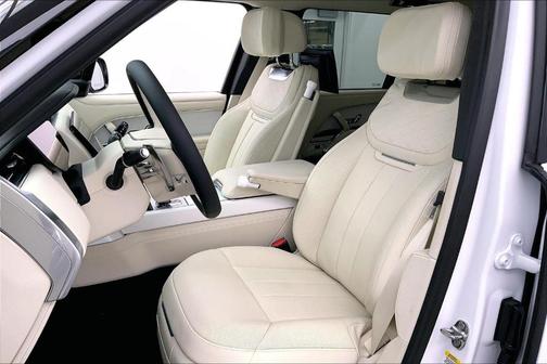 2025 Land Rover Range Rover P615 SV