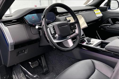 2025 Land Rover Range Rover P550e Autobiography