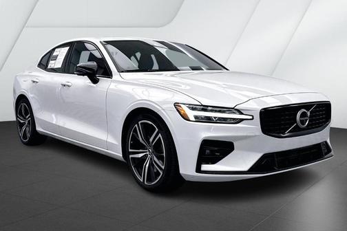 Crystal White Metallic 2021 Volvo S60 R-DESIGN