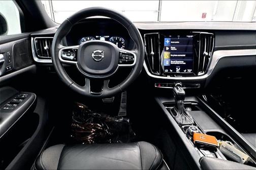 Crystal White Metallic 2021 Volvo S60 R-DESIGN