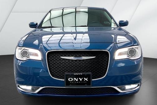 2021 Chrysler 300 Touring