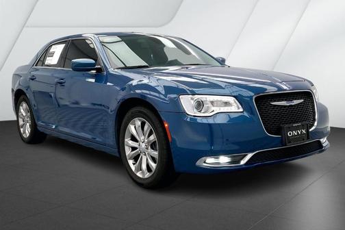 2021 Chrysler 300 Touring