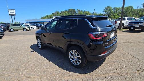 2023 Jeep Compass Latitude Lux