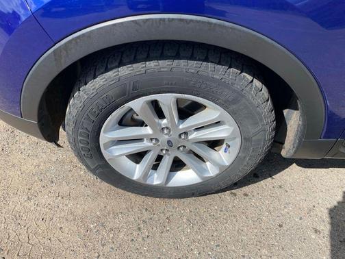 Blue Metallic 2014 Ford Explorer XLT