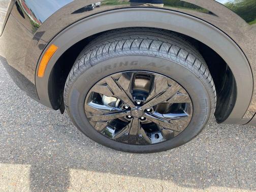 Ebony Black 2025 Kia Sportage X-Line