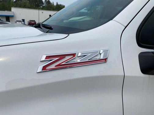 Summit White 2026 Chevrolet Silverado 1500 LT