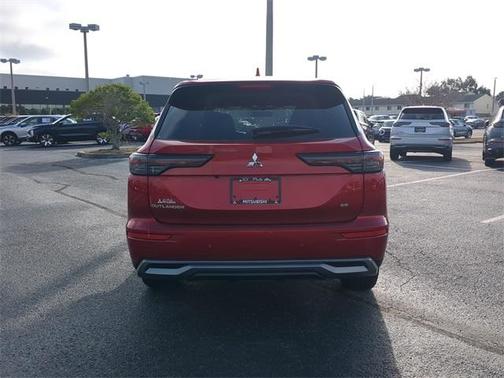 2026 Mitsubishi Outlander SE