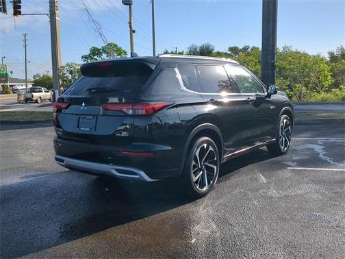 2025 Mitsubishi Outlander PHEV SEL Black Edition