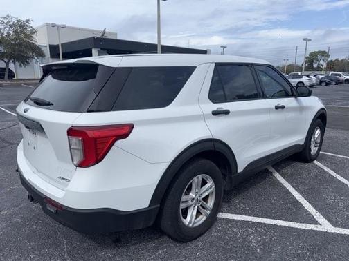 2022 Ford Explorer Base