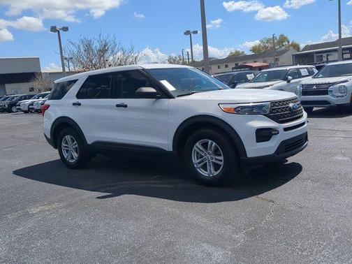 2022 Ford Explorer Base