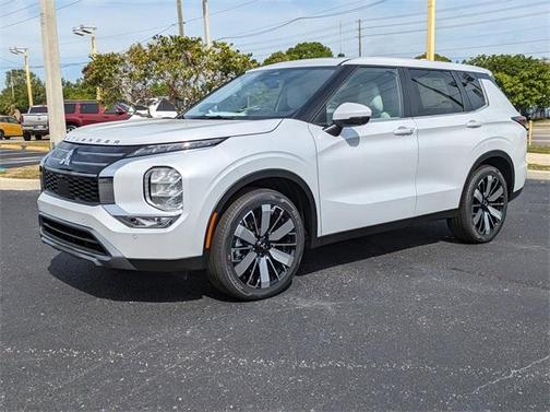 2025 Mitsubishi Outlander SE