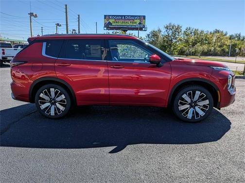 2025 Mitsubishi Outlander SEL