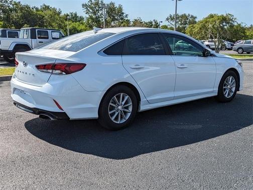 2018 Hyundai SONATA SE