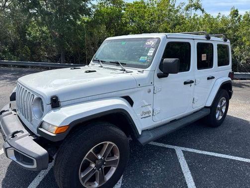 Bright White Clearcoat 2019 Jeep Wrangler Unlimited Sahara