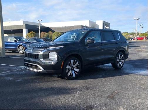 2025 Mitsubishi Outlander SE