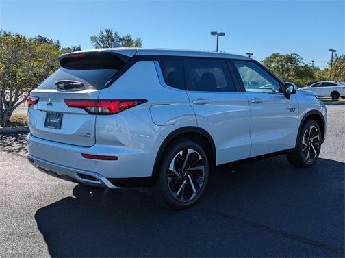 2025 Mitsubishi Outlander PHEV SE