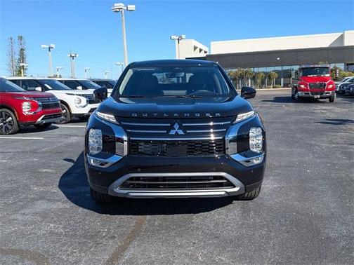 2026 Mitsubishi Outlander SE