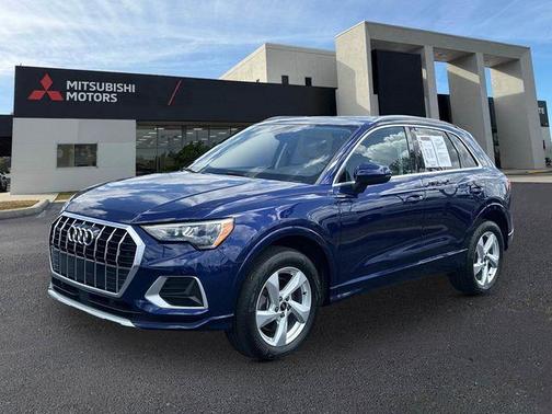 Navarra Blue Metallic 2022 Audi Q3 40 Premium