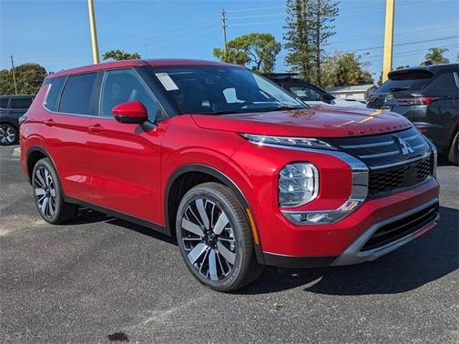 2025 Mitsubishi Outlander SE
