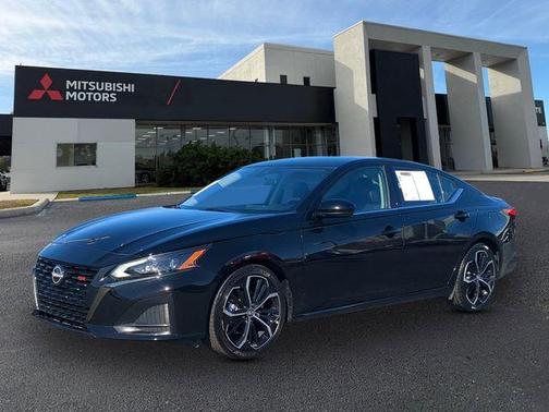 Black 2024 Nissan Altima 2.5 SR