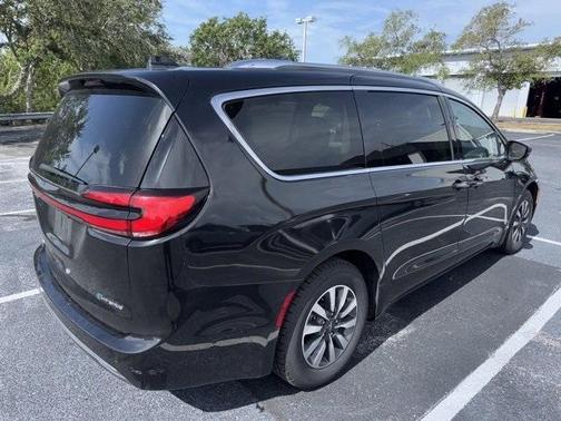 2021 Chrysler Pacifica Hybrid Touring L