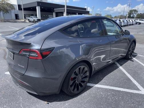 2023 Tesla Model Y Performance