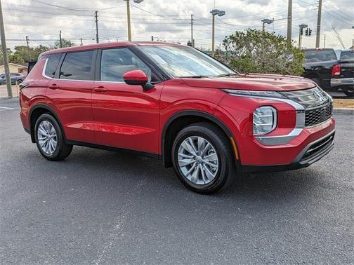 2025 Mitsubishi Outlander ES