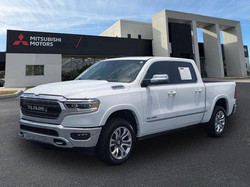 Bright White Clearcoat 2023 RAM 1500 Limited