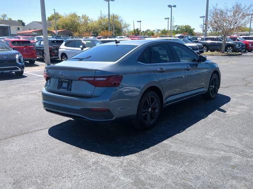 2022 Volkswagen Jetta 1.5T SE