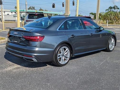 2024 Audi A4 45 S line quattro Premium