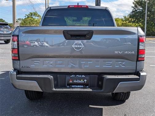 2024 Nissan Frontier SV