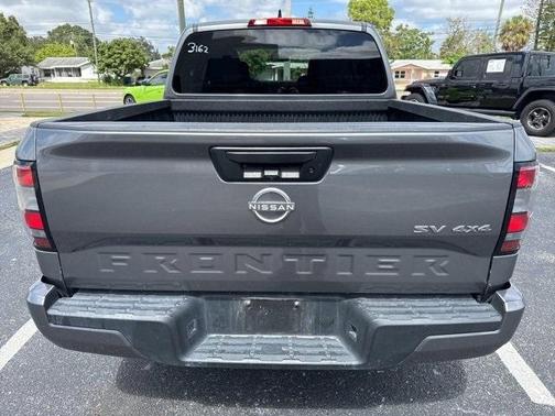 2024 Nissan Frontier SV