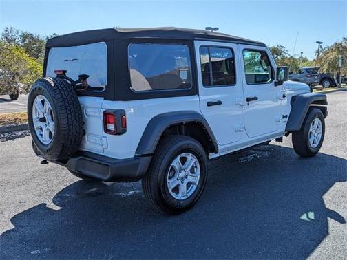 2022 Jeep Wrangler Unlimited Sport