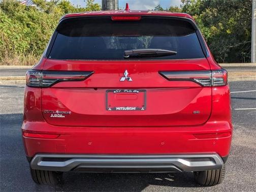 2025 Mitsubishi Outlander SE