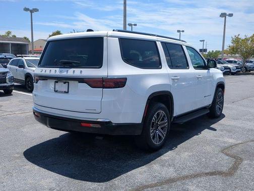 Bright White Clearcoat 2024 Jeep Wagoneer Series II
