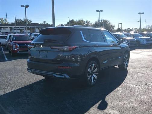 2026 Mitsubishi Outlander SEL